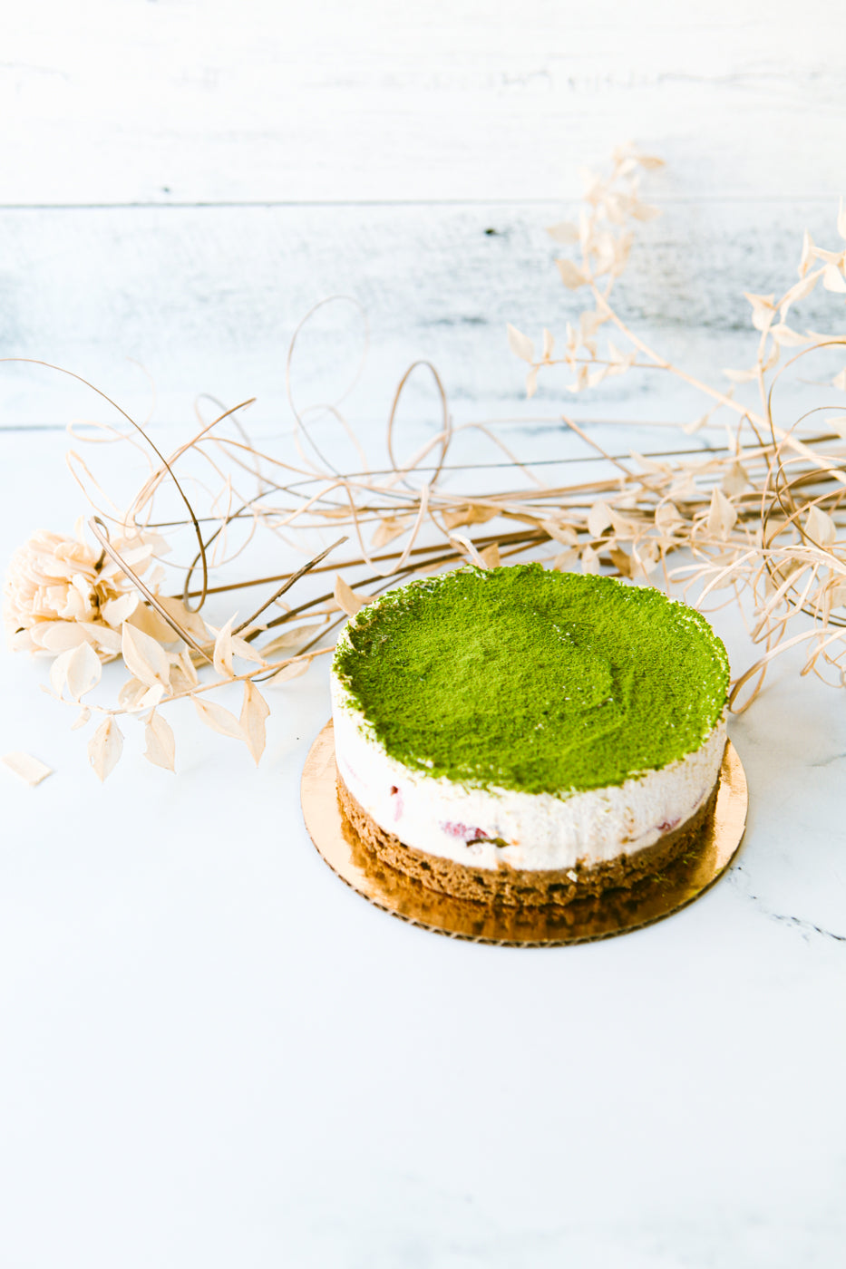 Matcha Fresa Tiramisu Cake, 6&quot;